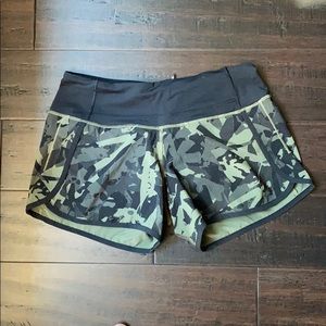 Lululemon Run Times Short - 4-way Stretch - Size 4